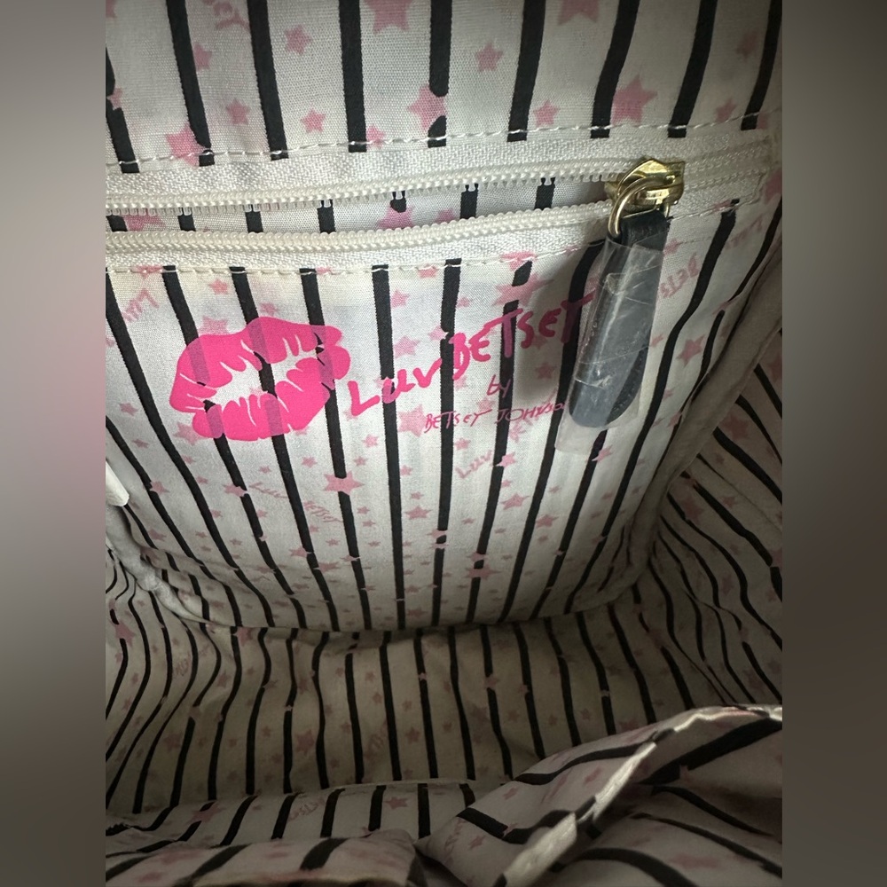 Betsey Johnson Black and Cream Checkered Backpack - Picture 9 of 11